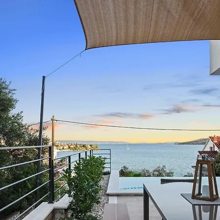 Swaying Palms Villa Trogir
